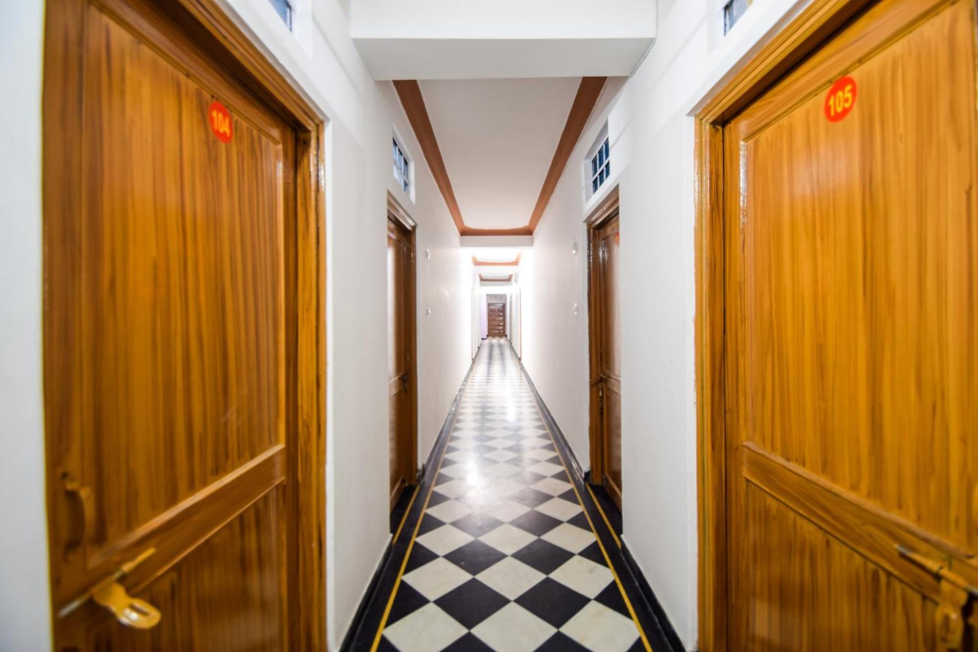 Hotel O Vip Udaipur Exteriör bild