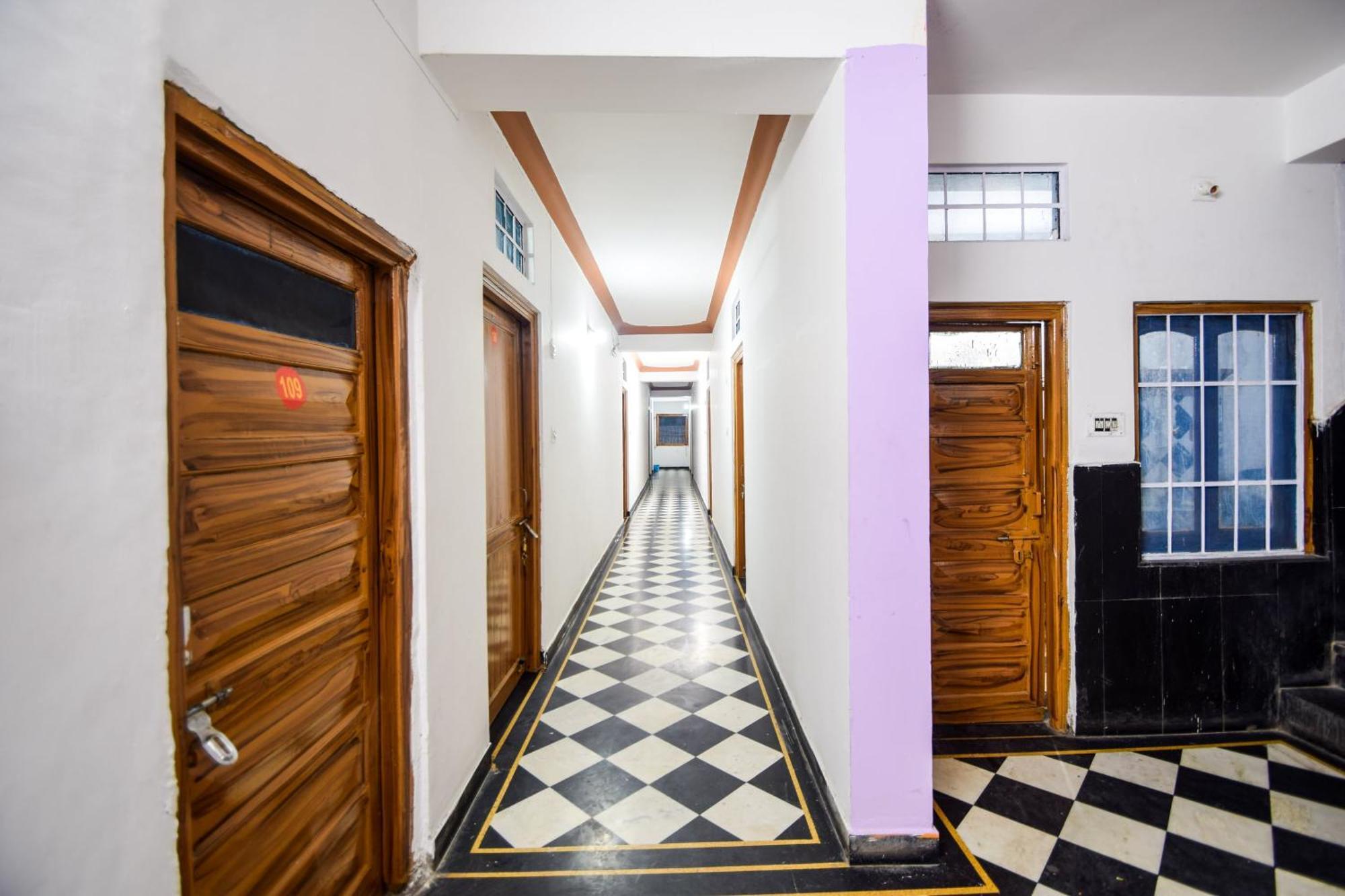 Hotel O Vip Udaipur Exteriör bild