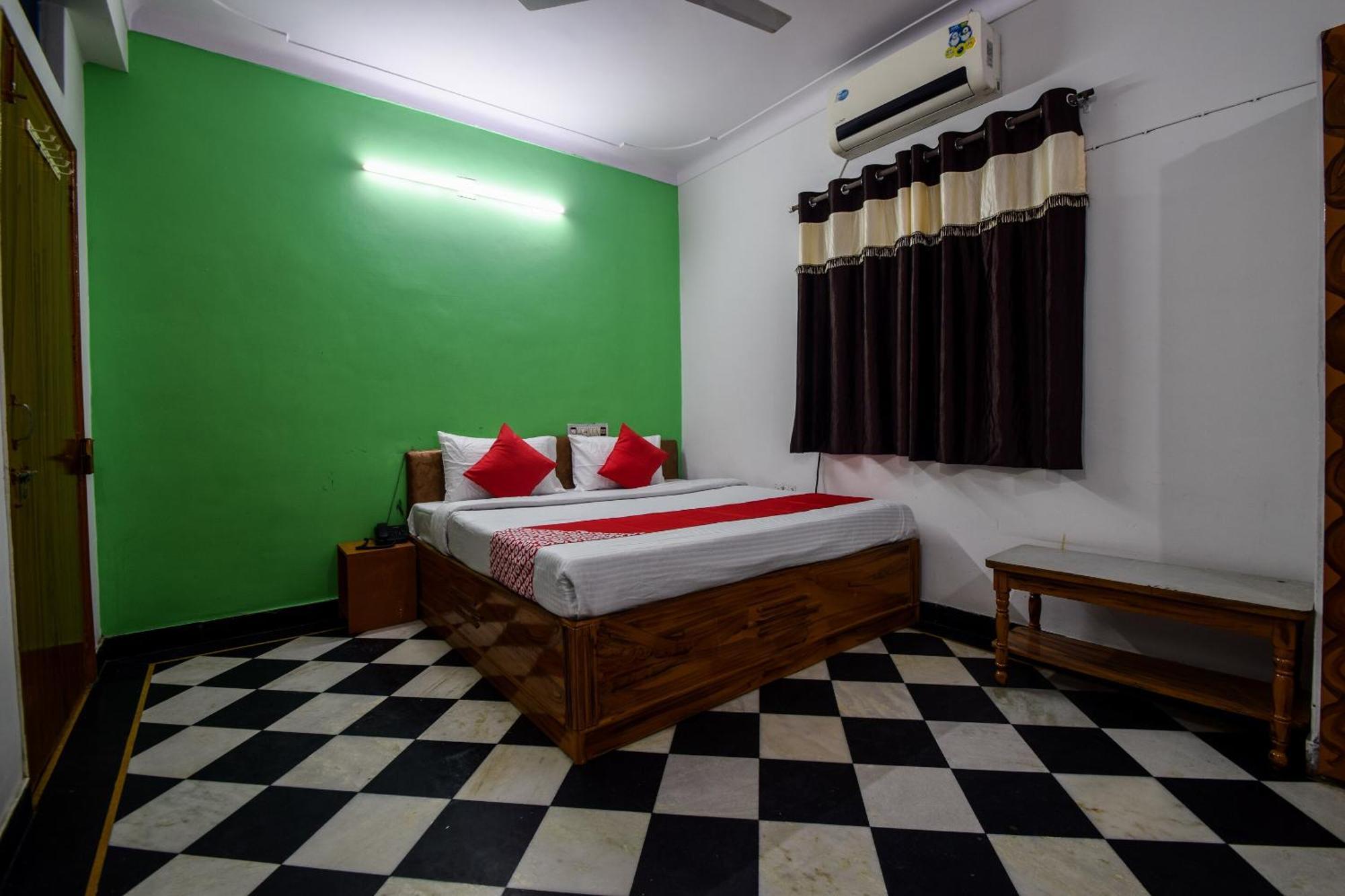 Hotel O Vip Udaipur Exteriör bild