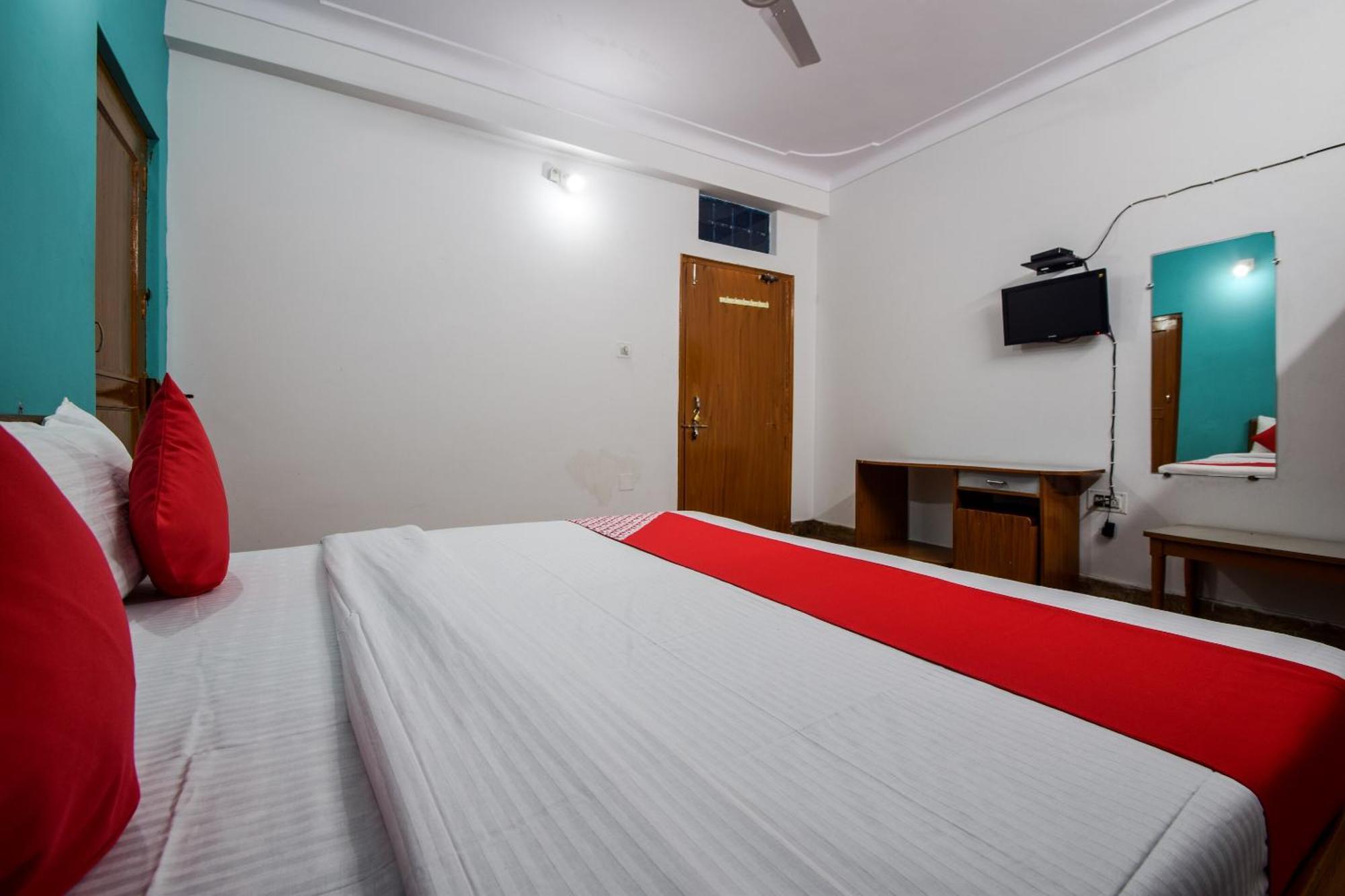Hotel O Vip Udaipur Exteriör bild
